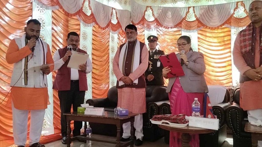मधेशका नवनियुक्त मुख्यमन्त्री सोनलद्वारा शपथ ग्रहण, दुई मन्त्रीले पनि लिए शपथ