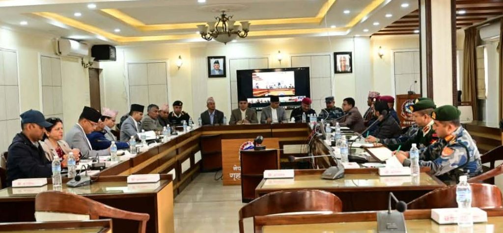 उम्मेदवारले छत खोलेर हिंड्न मिल्ने गाडी प्रयोग गर्न नपाउने