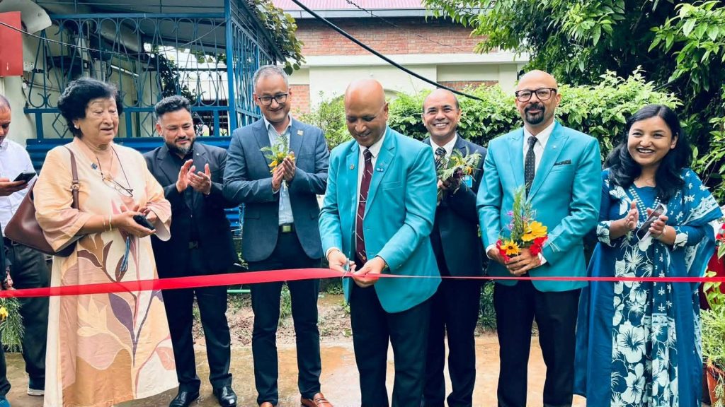 मस्तिष्क पक्षाघात भएका बालबालिकाका लागि धापाखेलमा नयाँ पूर्वाधार र उपकरण हस्तान्तरण