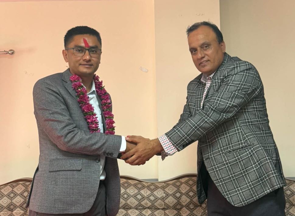 दोर्दी गाउँपालिकामा नयाँ प्रमुख प्रशासकीय अधिकृत रावललाई स्वागत